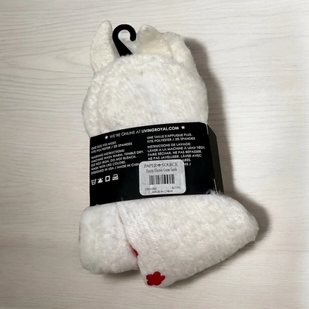 NWT Living Royal Fuzzy Unicorn Crew Socks With Grippys